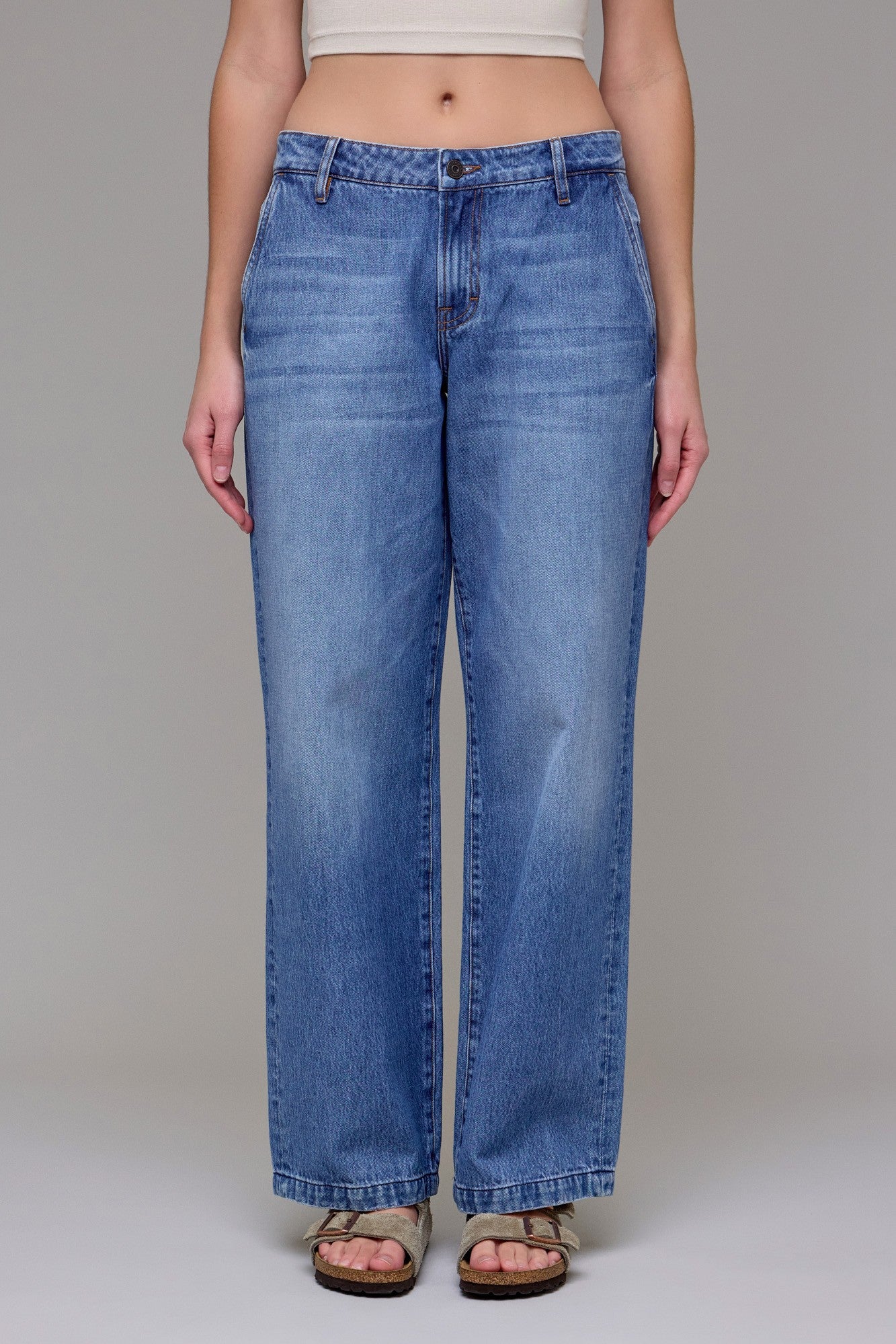 medium wash low rise baggy jean