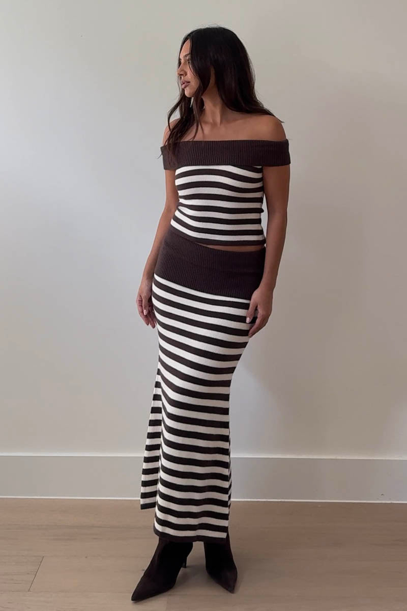 highlands knit skirt set