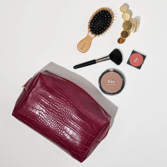 it girl cosmetic bag