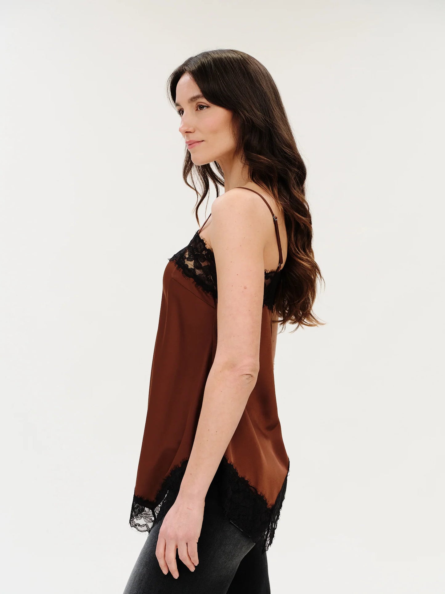 viola lace trim tank