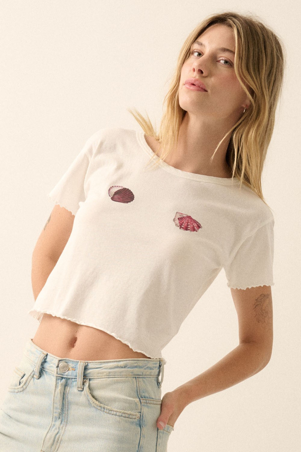 seashell graphic tee