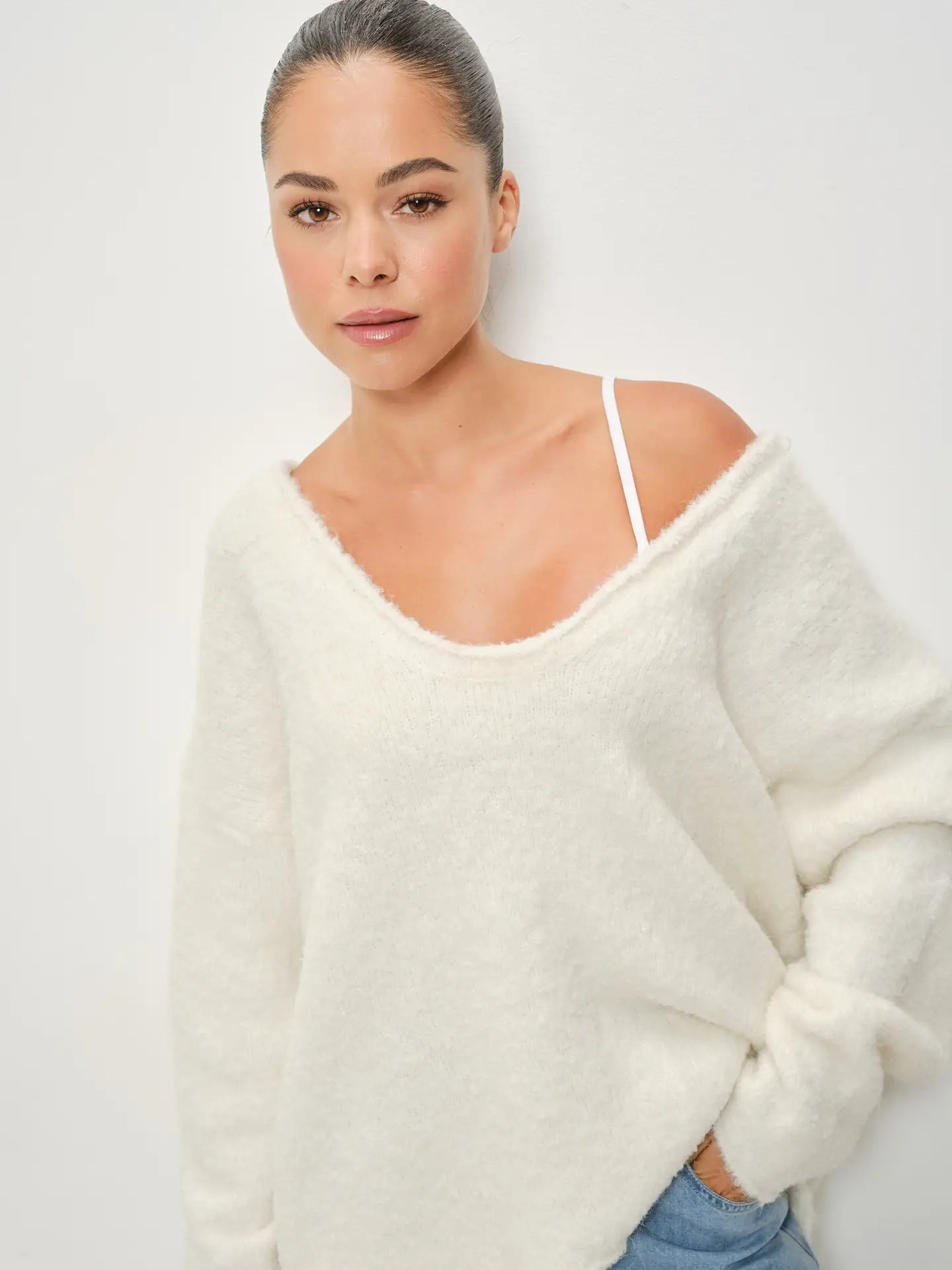 danielle vneck sweater