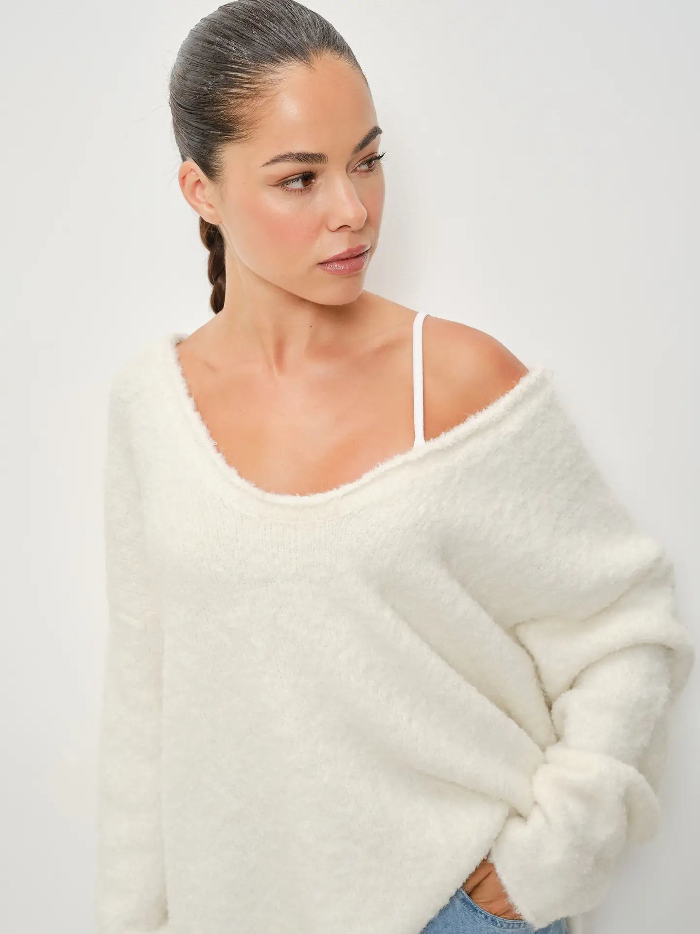 danielle vneck sweater