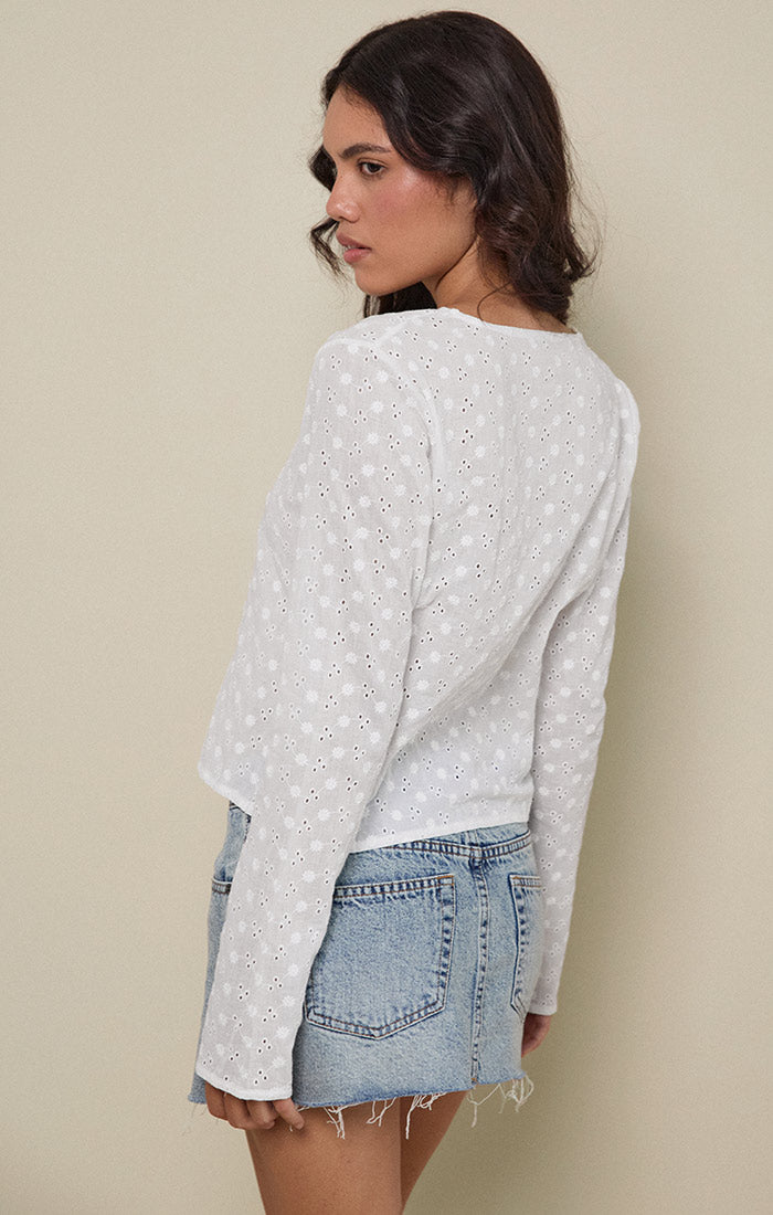 sewindu eyelet top